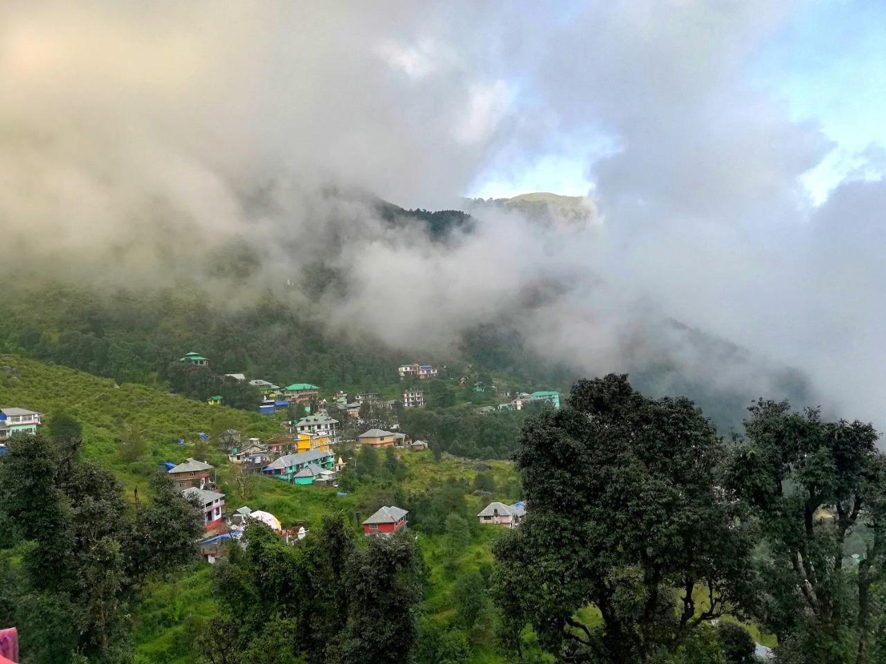 The Unmad, Dharamkot Hotel Dharamshala Bagian luar foto